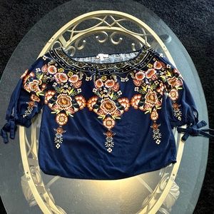 Juniors M off the shoulder top